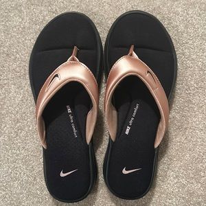 Nike ultra comfort memory foam flip flops. Never worn. Size 8 women’s